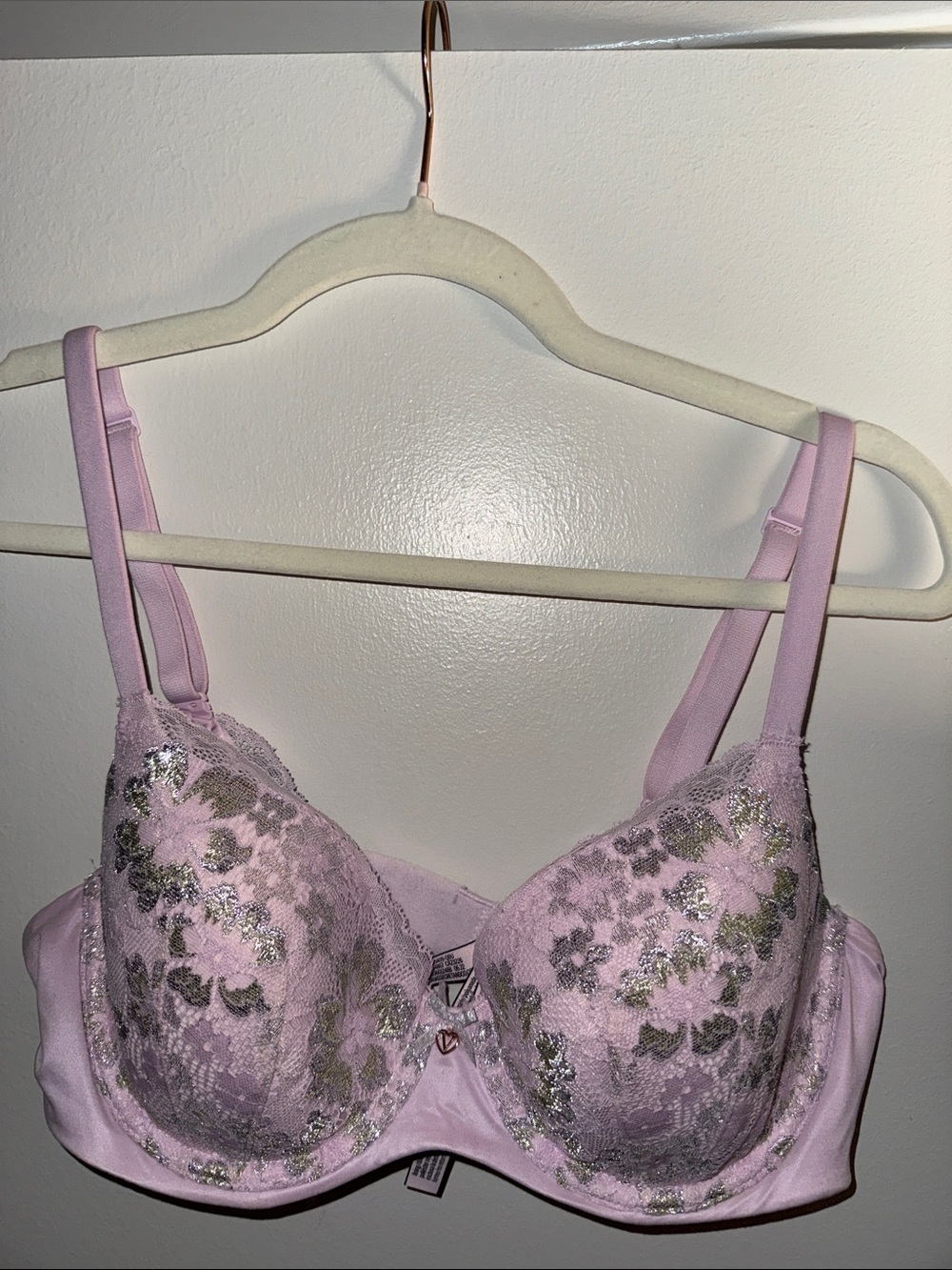 Victoria's Secret Light Pink Floral Lace Underwire Bra with Silver Accents